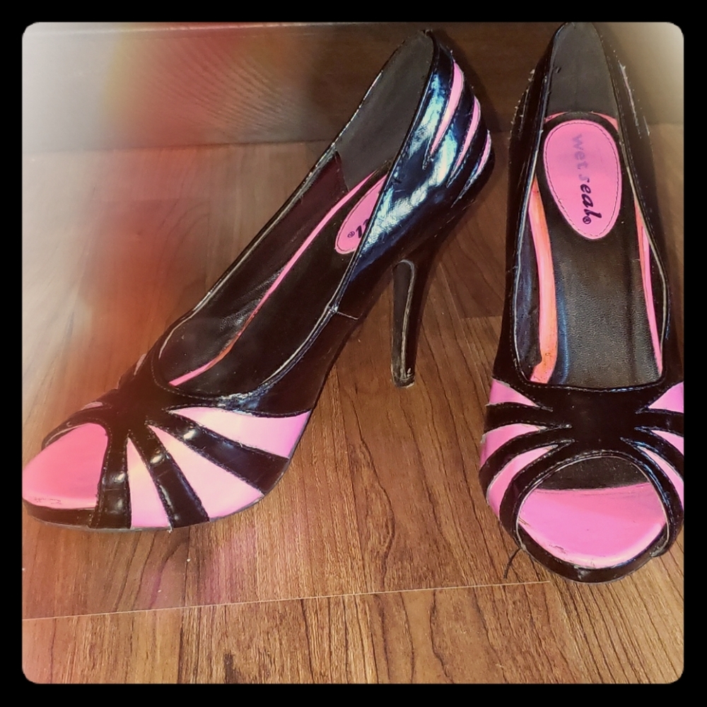 Neon Pink/Black Open Toed Heels